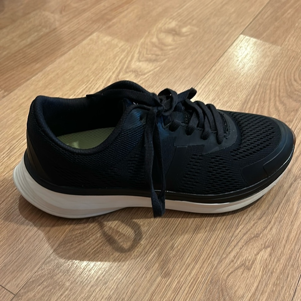 Vionic Limitless comfort sneaker